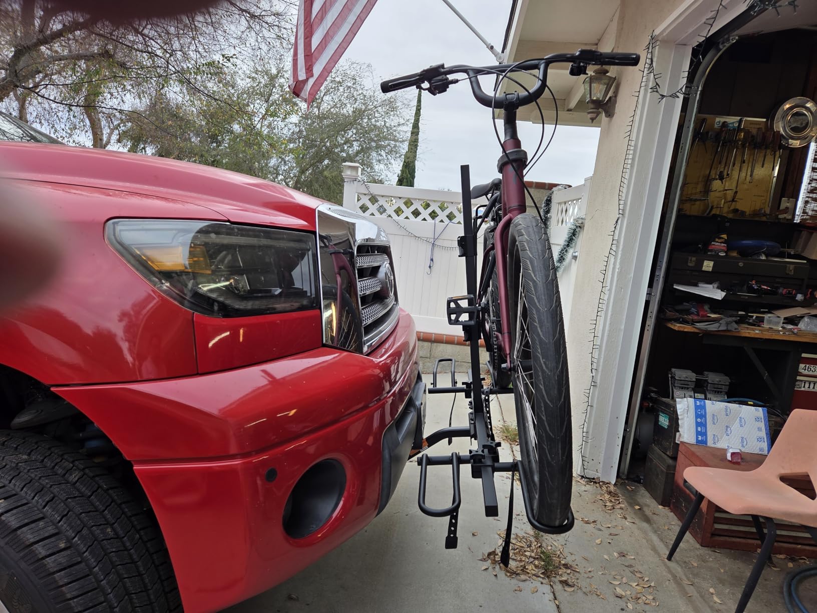 Swagman XTC2 Hitch Mount Bike Rack – Platform Carrier for 2 Bikes, Ratcheting Hook System, Compact Clam-Shell Folding Design customer photo 2