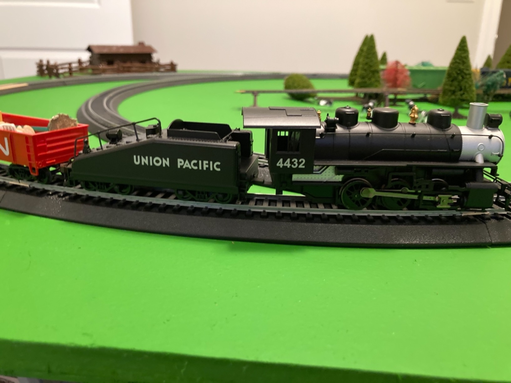 Bachmann Trains - Pacific Flyer Ready To Run Electric Train Set - HO Scale customer photo 1