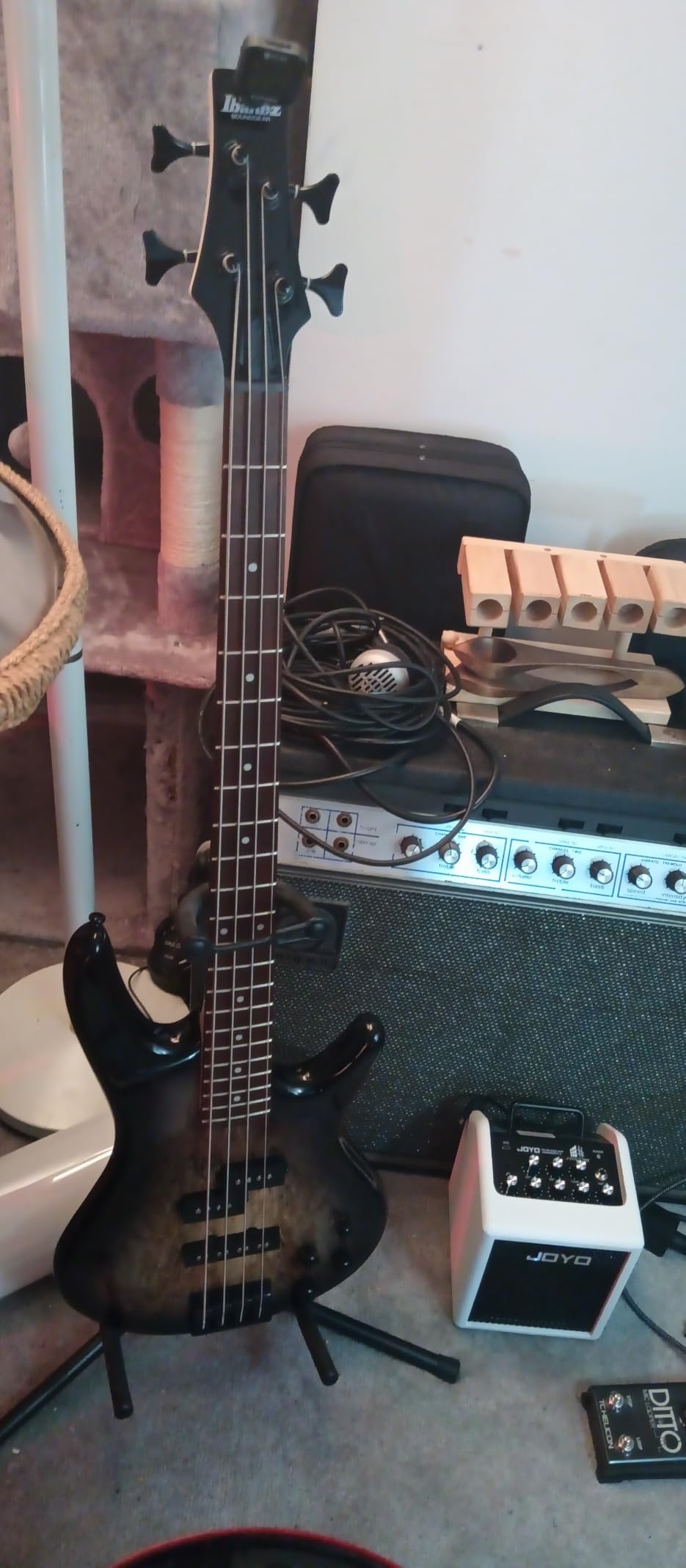 Ibanez Gio GSR200PW Bass Guitar - Pearl White customer photo 1