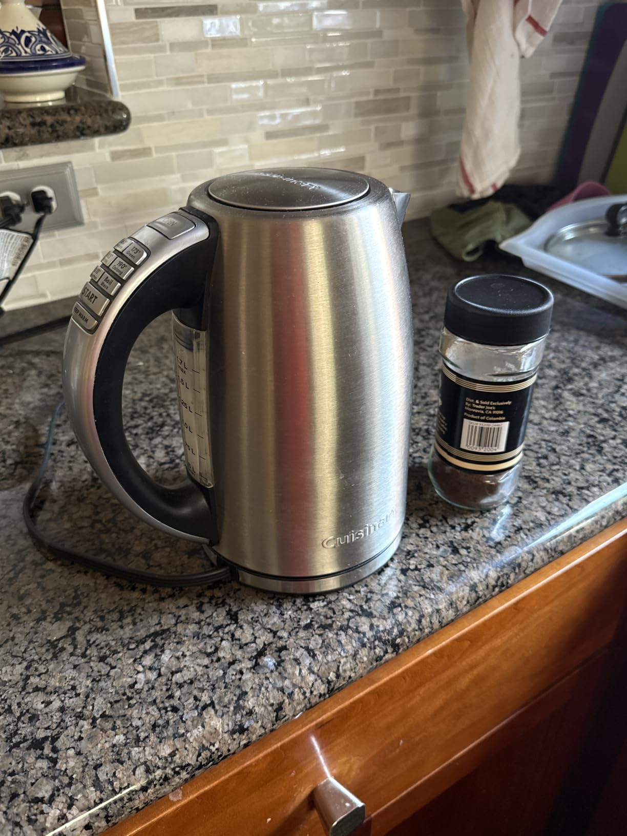 Cuisinart Electric Kettle, 1500W Fast Heating, 6 Temp Presets, 1.7L | Bring water to a boil with Cuisinart PerfecTemp cordless electric tea kettle, includes auto shutoff & 360° base, CPK-17P1 customer photo 1