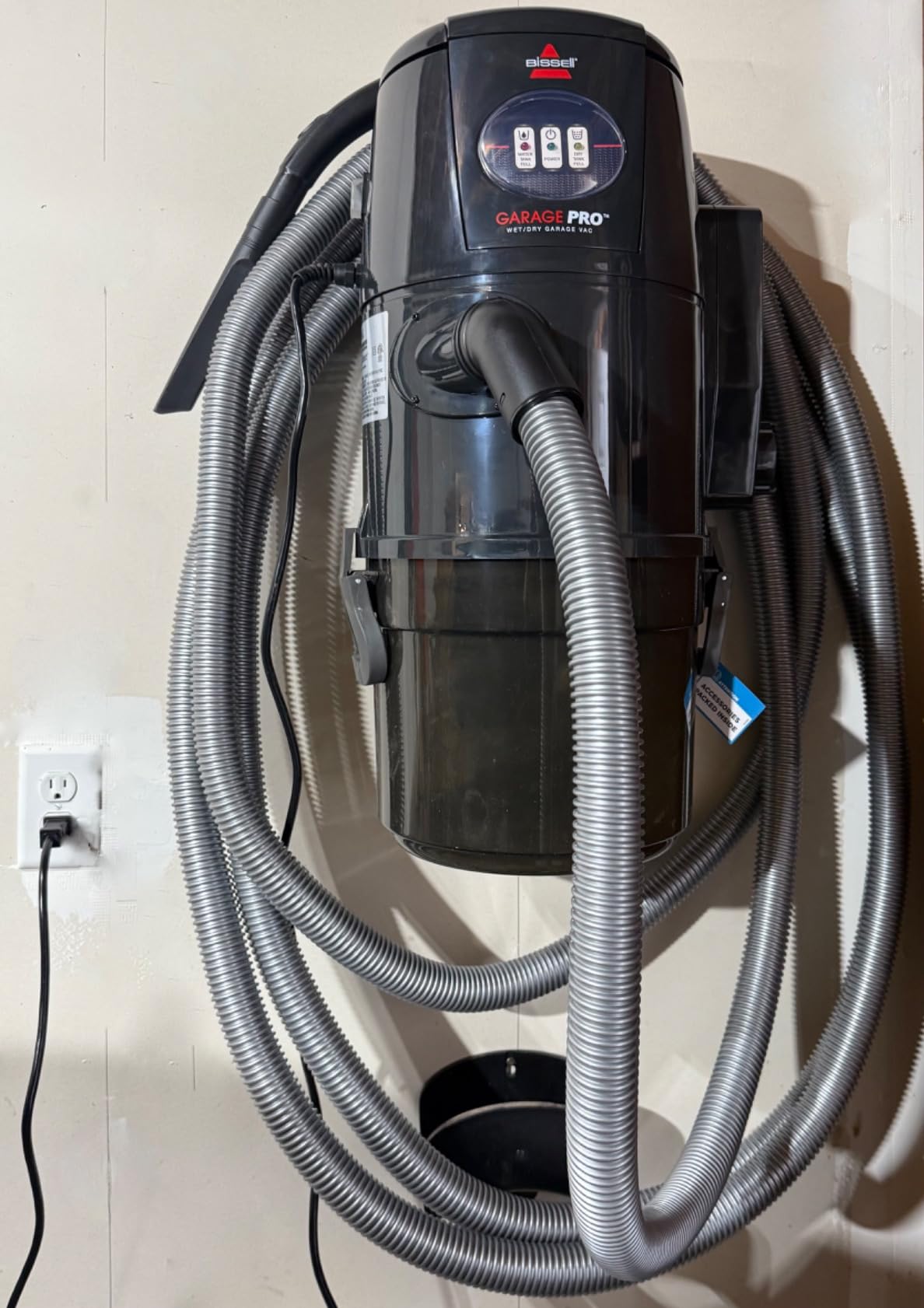 Bissell Garage Pro Wall-Mounted Wet Dry Vacuum/Blower, 18P03 customer photo 2