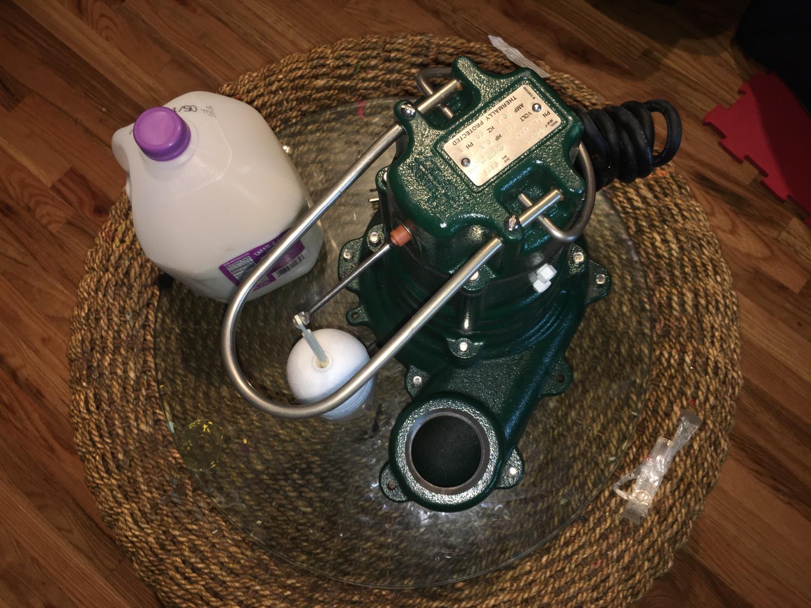 Zoeller Waste-Mate 267-0001 Sewage Pump, 1/2 HP Automatic customer photo 1
