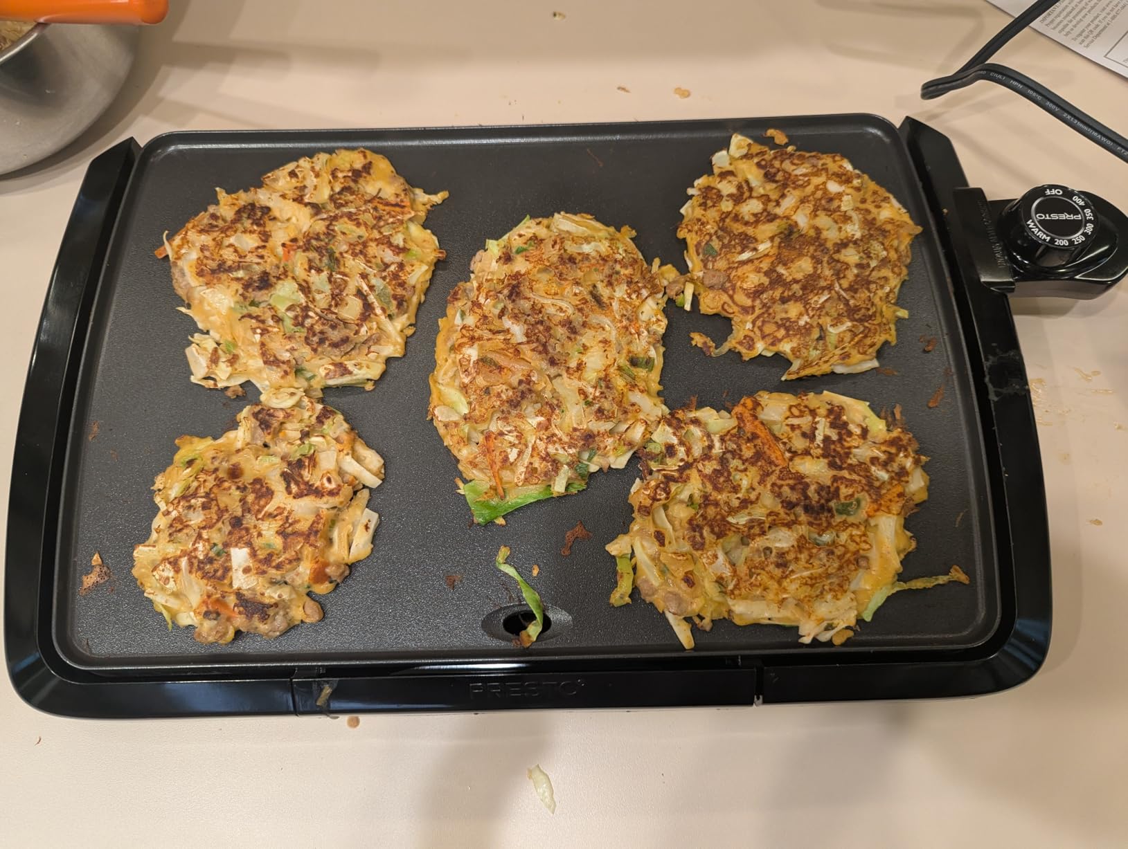 Presto 07047 16-Inch Cool Touch Electric Griddle customer photo 1
