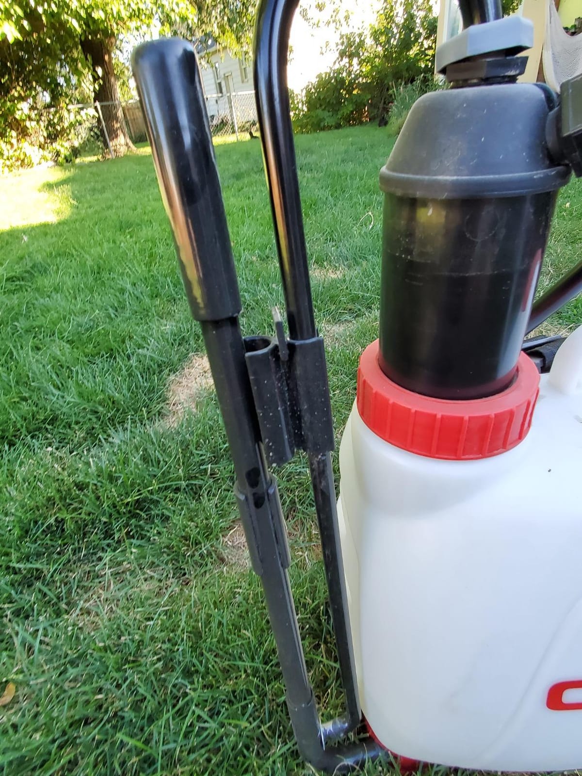 CHAPIN 61500 4-Gallon Backpack Sprayer for Lawn, Garden & Weed Control customer photo 1