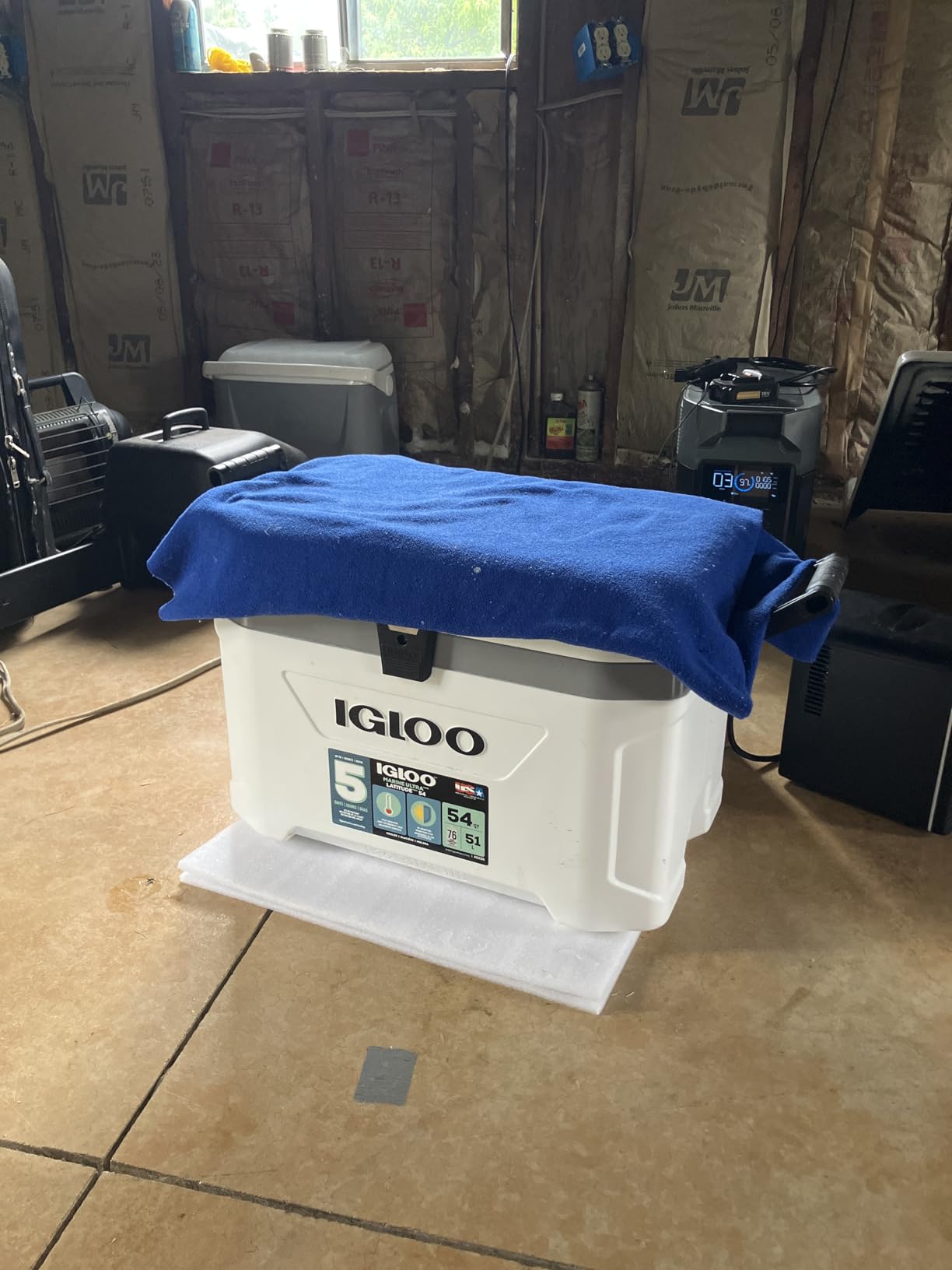 Igloo Marine Cooler | Insulated Hard Shell Ice Chest | Great for Fishing, Camping, Boating, & More customer photo 2