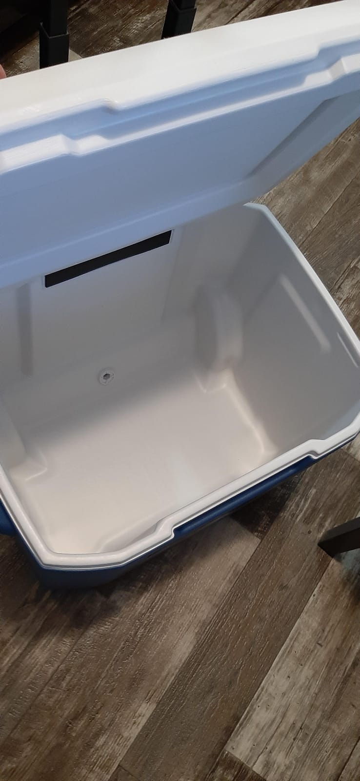 Coleman Xtreme Rolling Cooler with Wheels, Extra-Walled Insulation Keeps Ice up to 5 Days, Portable Wheeled Hard Chiller customer photo 1