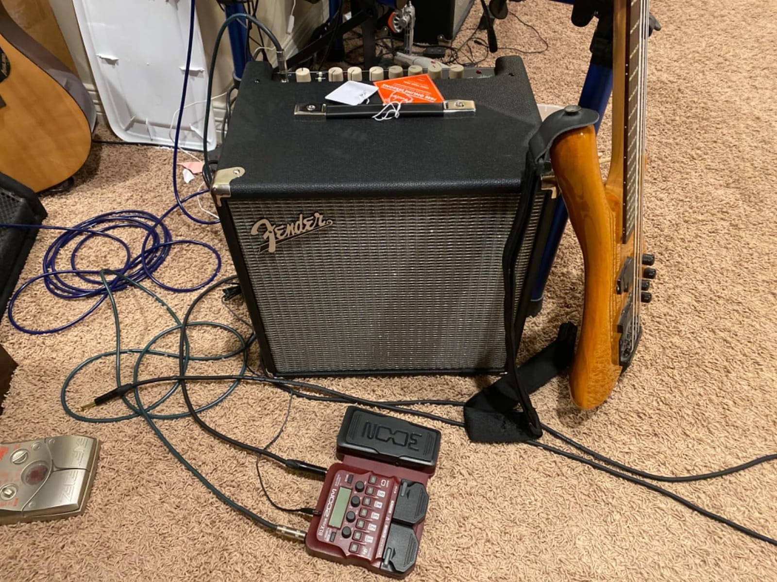 Fender Rumble 40 V3 Bass Amp for Bass Guitar, 40 Watts, with 2-Year Warranty Speaker, with Overdrive Circuit and Mid-Scoop Contour Switch customer photo 1