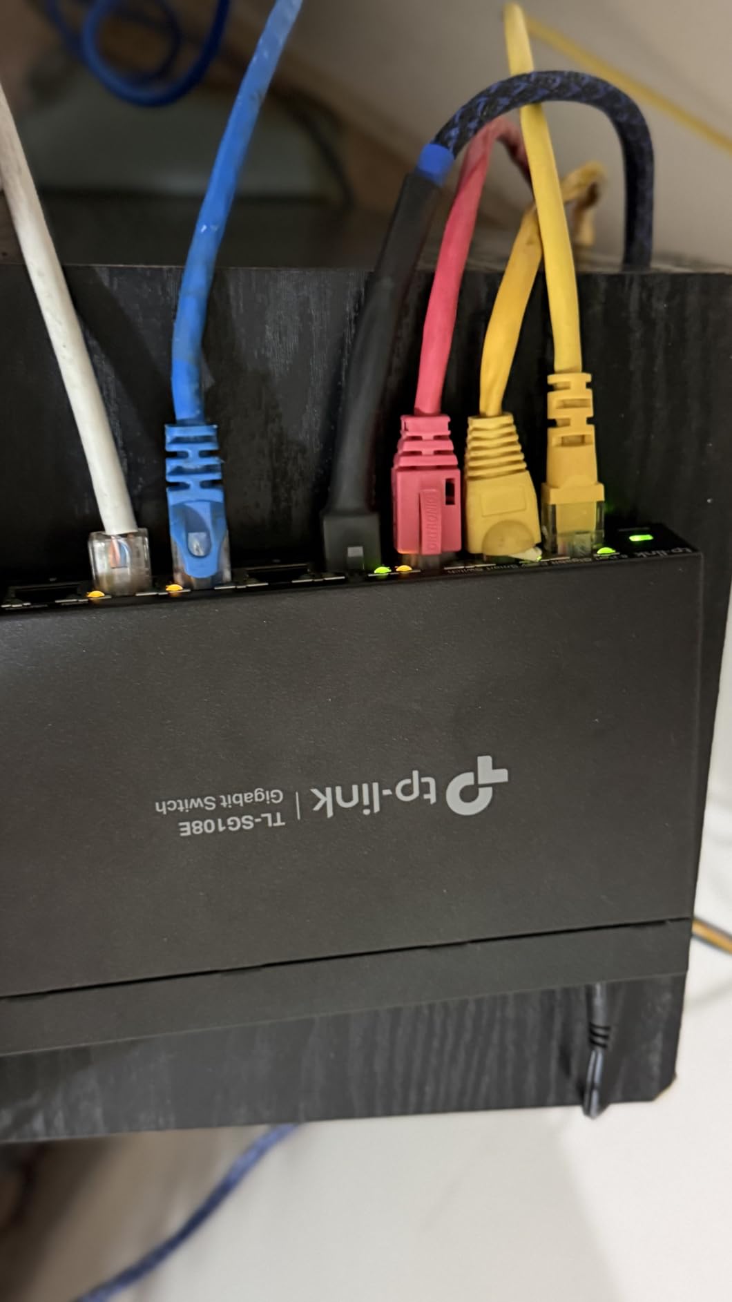 TP-Link 8 Port Gigabit Switch | Easy Smart Managed | Plug & Play | Desktop/Wall-Mount | Sturdy Metal w/ Shielded Ports | Support QoS, Vlan, IGMP and LAG (TL-SG108E) customer photo 2