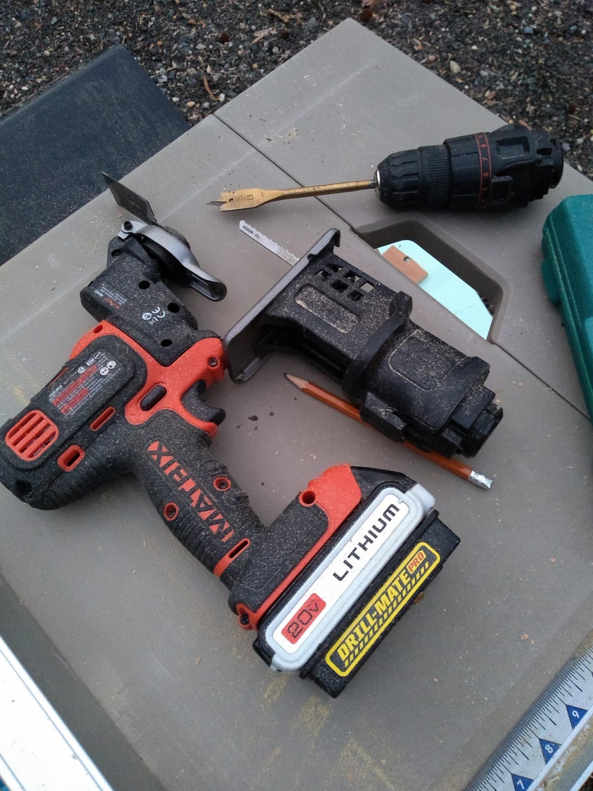 BLACK+DECKER 20V MAX Matrix Quick Connect System, Cordless Lithium Power Drill and Driver, Battery Included (BDCDMT120C) customer photo 1