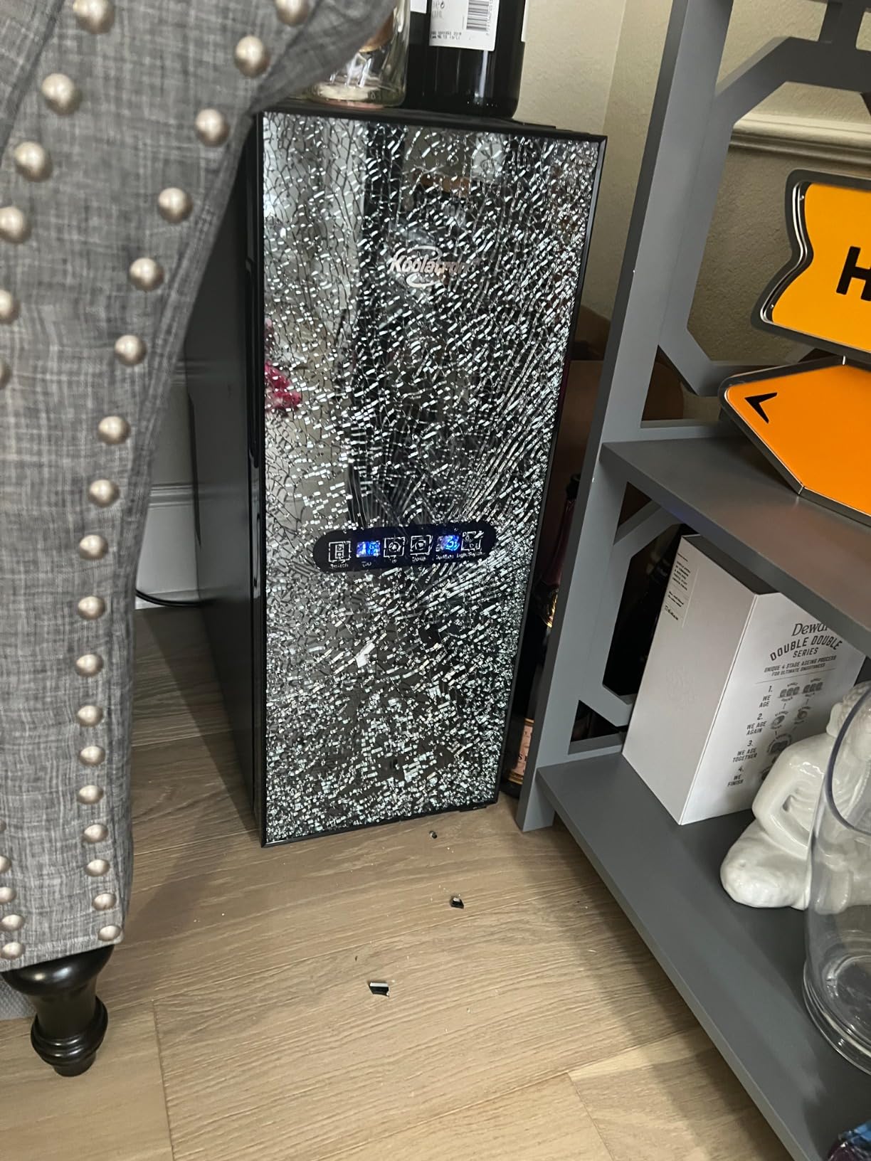 Koolatron Urban Series 20 Bottle Wine Cooler, Black Thermoelectric Wine Fridge, Freestanding Wine Refrigerator for Home Bar, Small Kitchen, Apartment, Condo, Cottage, RV customer photo 2