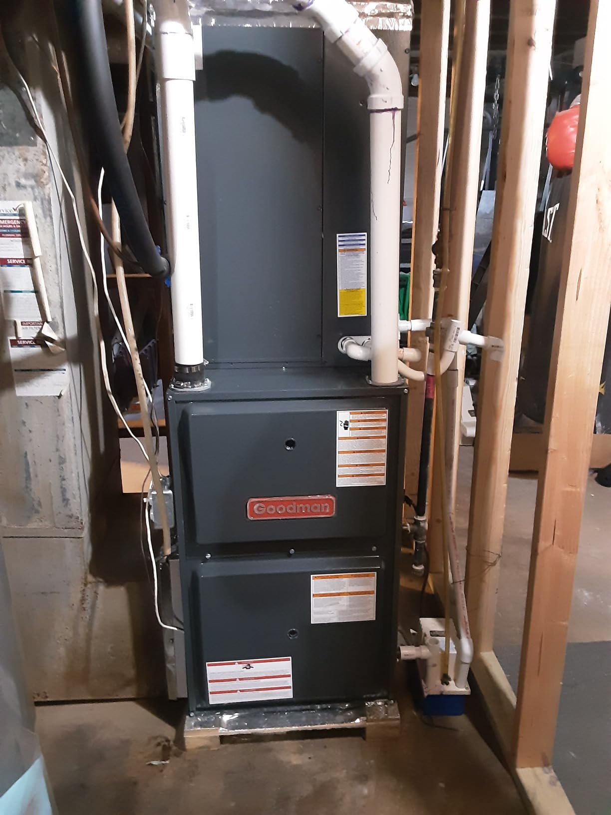 Goodman 96% AFUE Two Stage Upflow/Horizontal multi-speed 100k BTU Low NOx Natural Gas furnace (21 wide) (GR9T961004CN) customer photo 1