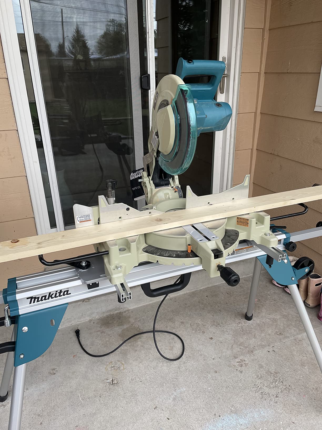 Makita WST06 Compact Folding Miter Saw Stand customer photo 2