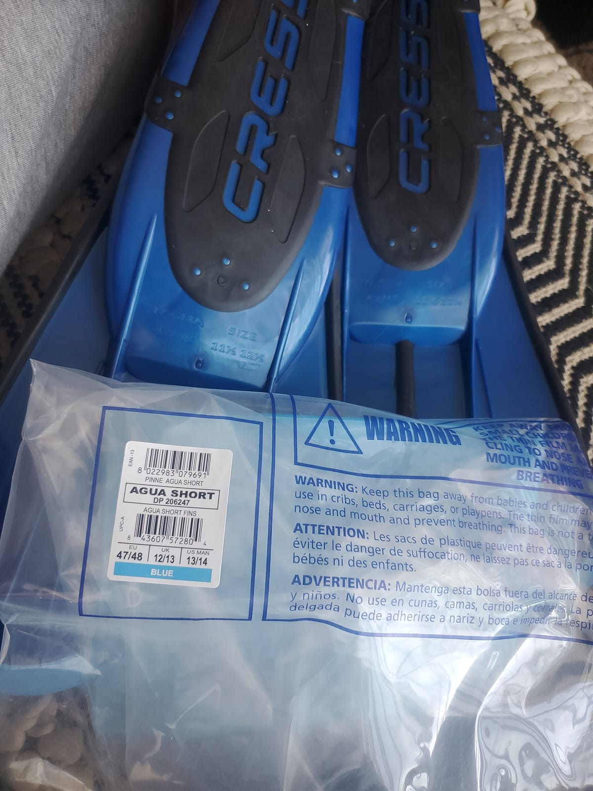 Cressi Adult Short Light Swim Fins with Self-Adjustable Comfortable Full Foot Pocket - Perfect for Traveling - Agua Short: Made in Italy customer photo 1