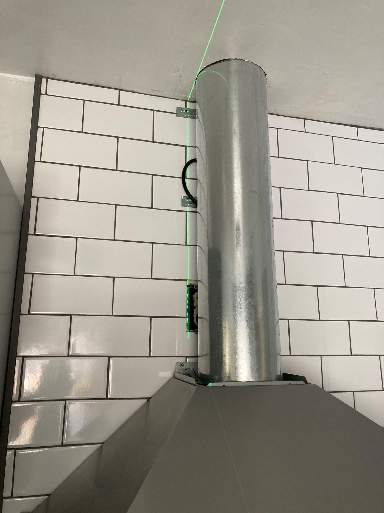 30 in. Vista Coll 380 CFM Ducted Wall Mount Range Hood LED, Stainless Steel customer photo 2