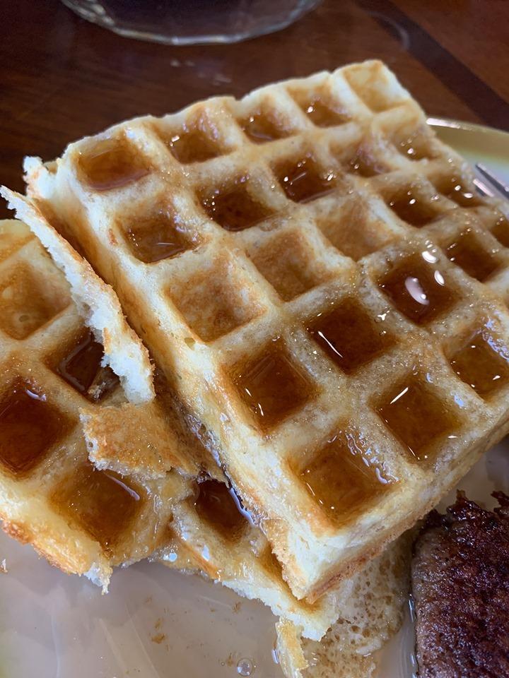 Breville BWM604BSS Smart Waffle Maker, 4 Slice, Brushed Stainless Steel customer photo 1