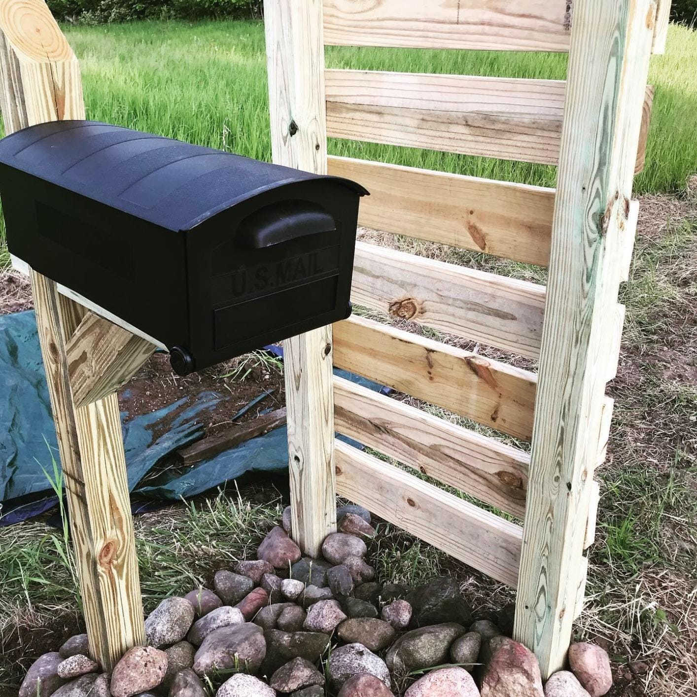 Gibraltar Mailboxes Patriot Large Capacity Rust-Proof Plastic Black, Post-Mount Mailbox, GMB515B01 customer photo 2