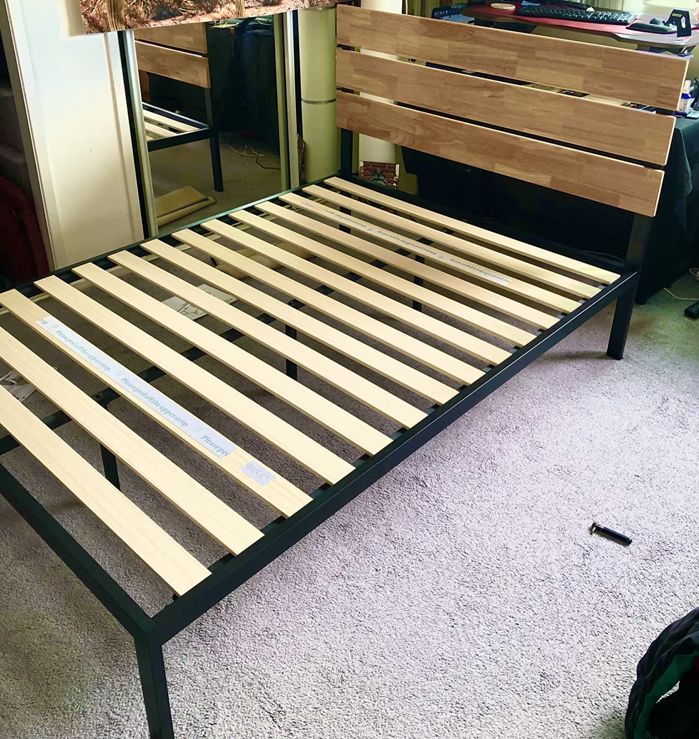 ZINUS Olivia Metal and Wood Platform Bed Frame / No Box Spring Needed / Wood Slat Support / Easy Assembly, Queen customer photo 1