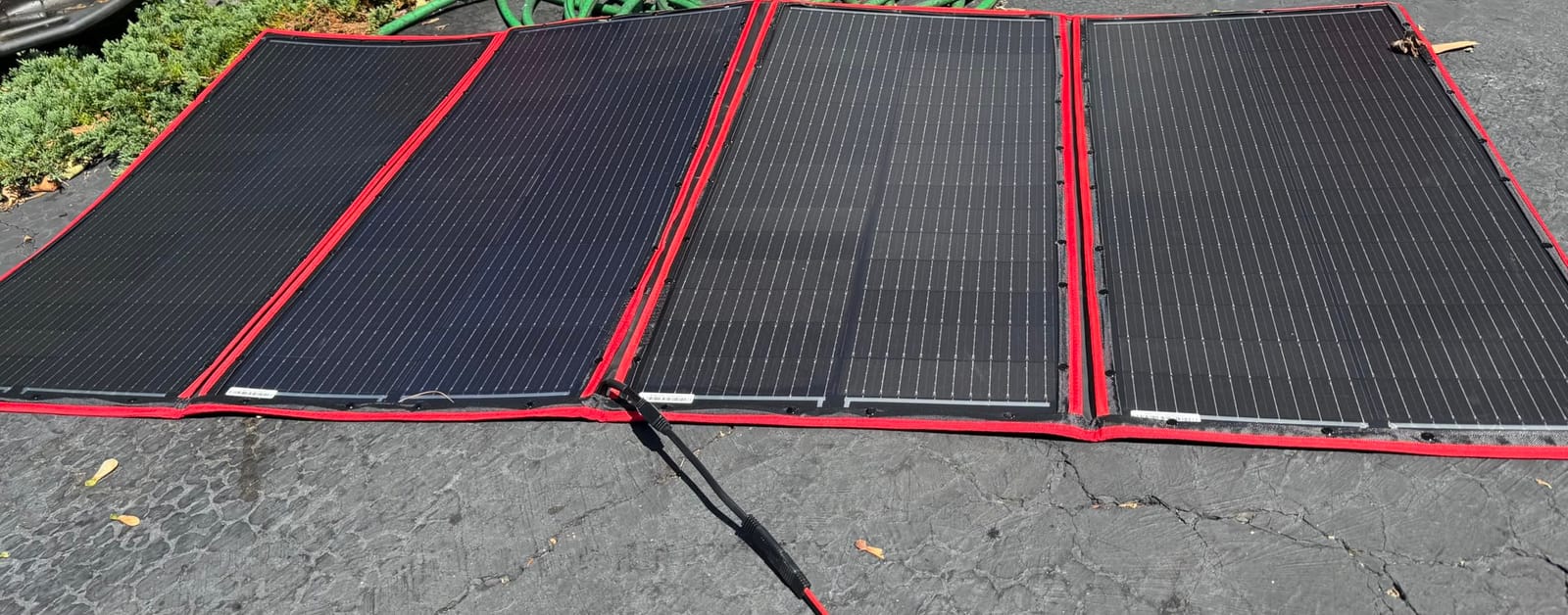 DOKIO 200W Portable Foldable Solar Panel Kit for 12V Battery Charging customer photo 1