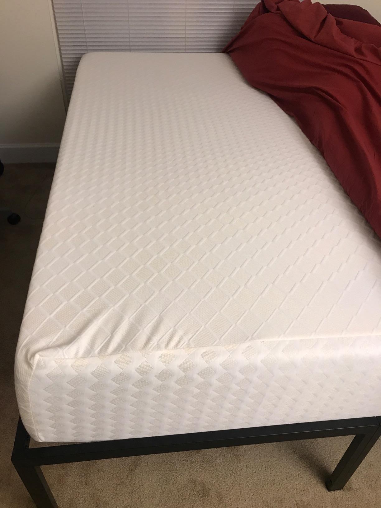 Signature Design by Ashley Chime 12 Inch Full Memory Foam Mattress, White customer photo 2