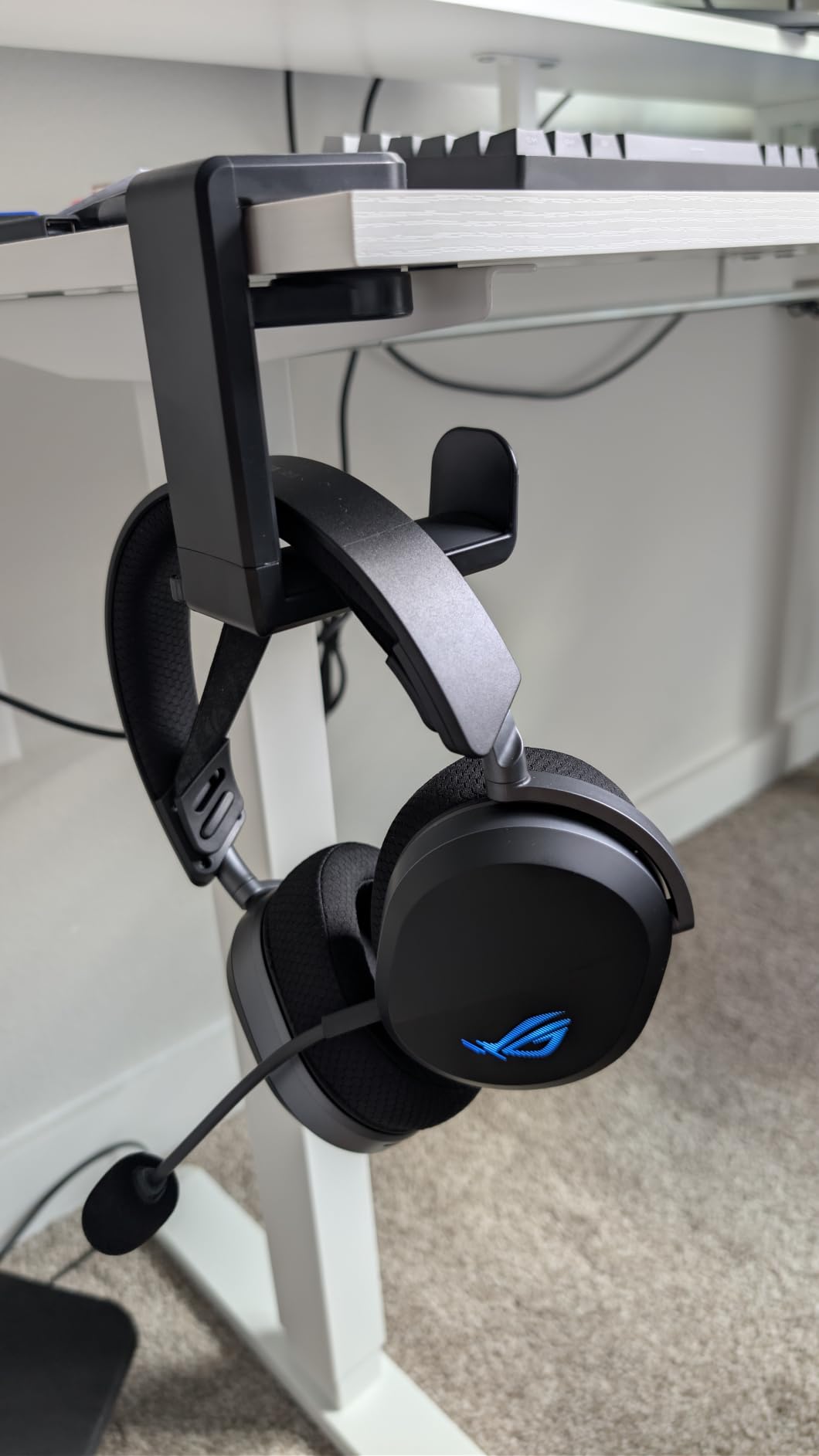 EURPMASK Rotating Headphone Stand, Adjustable Clamp-on Headset Holder Hanger | 360 Degree Swivel, Headset Hook Under Desk, No Residue, Cable Organizer, Soft Rubber Pads, Keep Headphones Secure & Desk Tidy, Black customer photo 1
