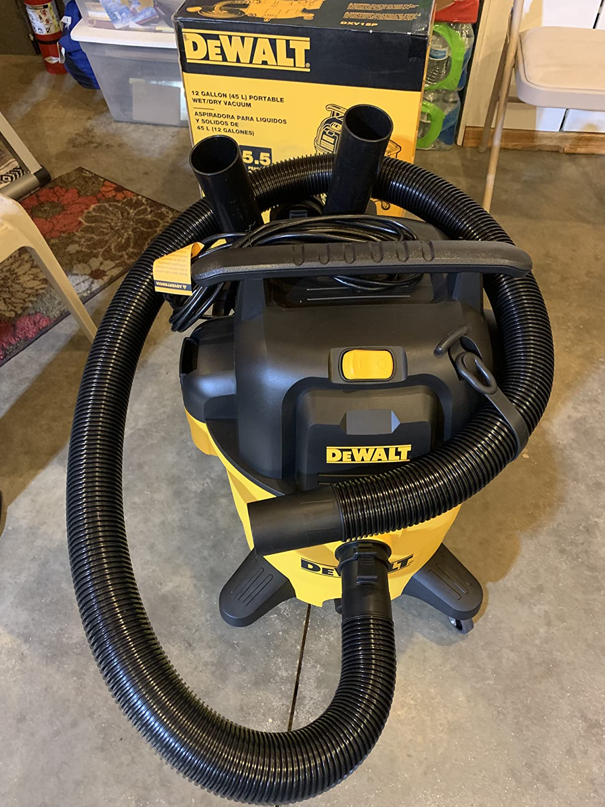 DEWALT 12 Gallon Poly Wet/Dry Vac, 5.5 HP Shop Vacuum for Workshop, Jobsite, Commercial Area customer photo 1