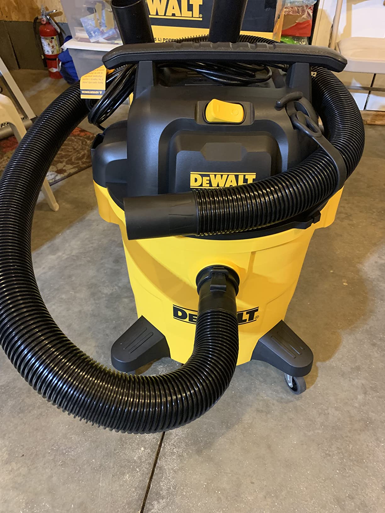 DEWALT 12 Gal. 5.5 HP Poly Wet/Dry Vacuum with Hose and Accessories DXV12P customer photo 2