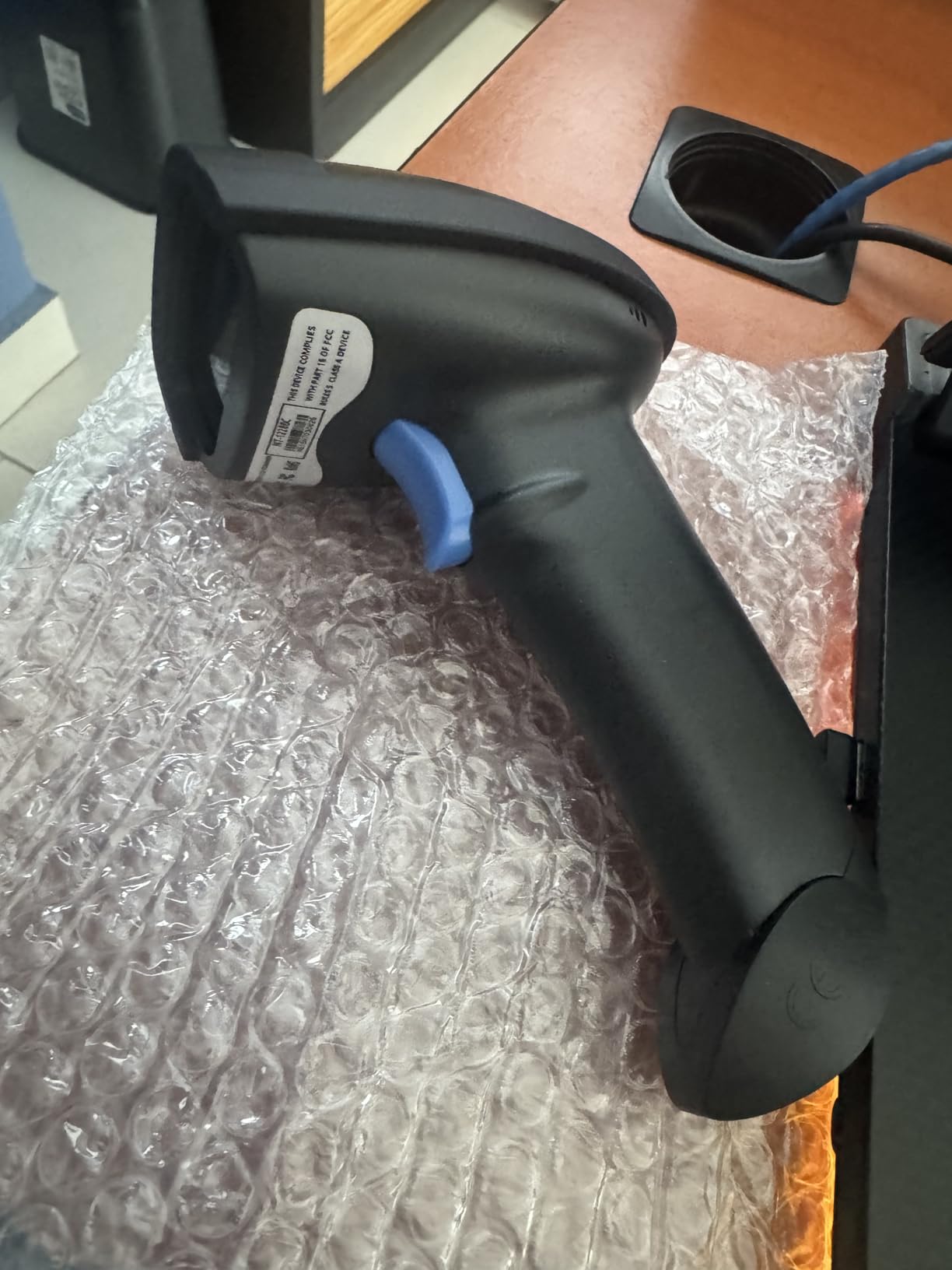 NETUM Bluetooth Barcode Scanner, Support 2.4G Wireless & Bluetooth & Wired customer photo 1