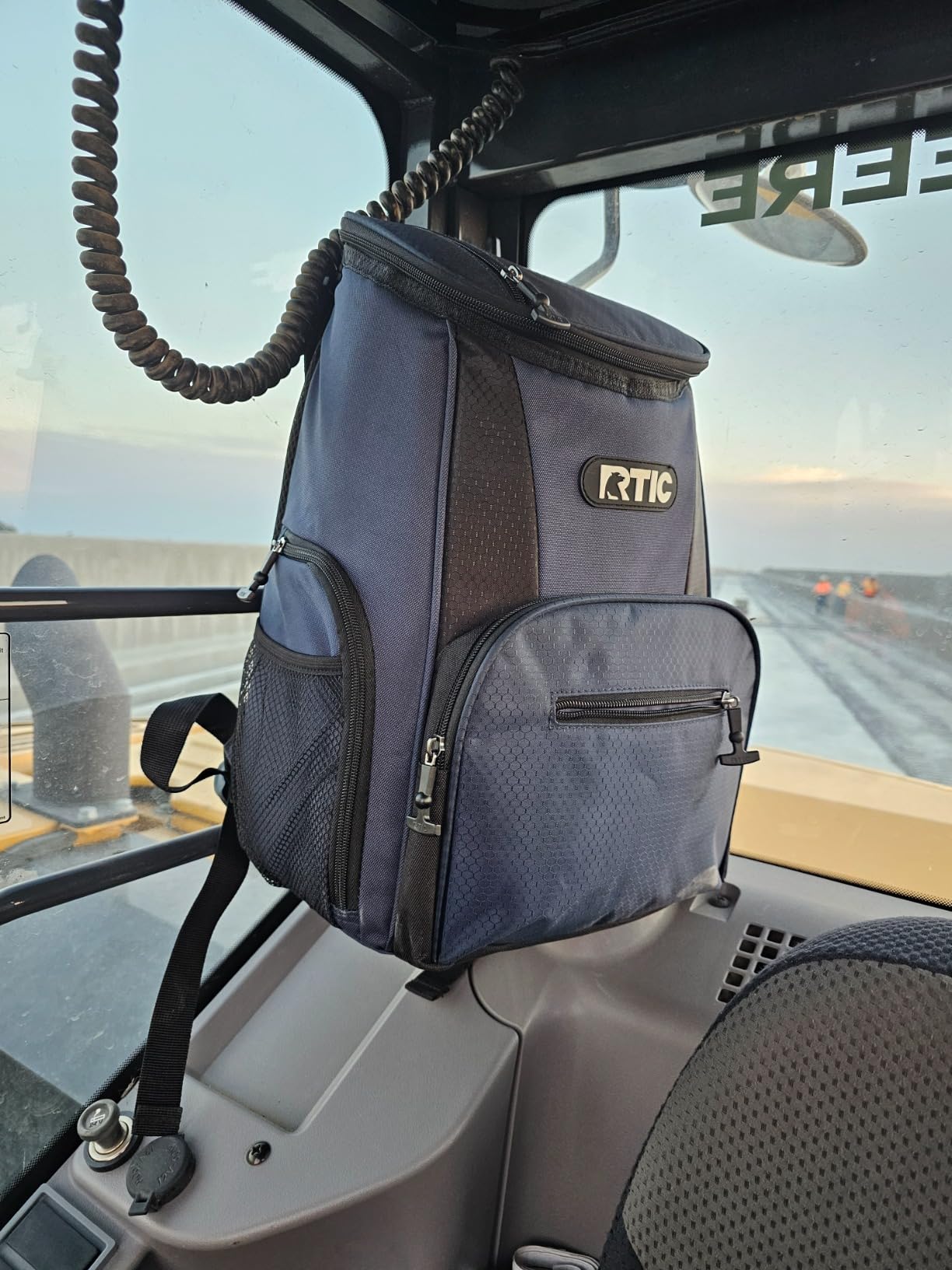 RTIC Lightweight Backpack Cooler Soft Insulated Portable Bag for Lunch, Beach, Drink, Beverage, Travel, Camping, Picnic, Car, Hiking customer photo 2