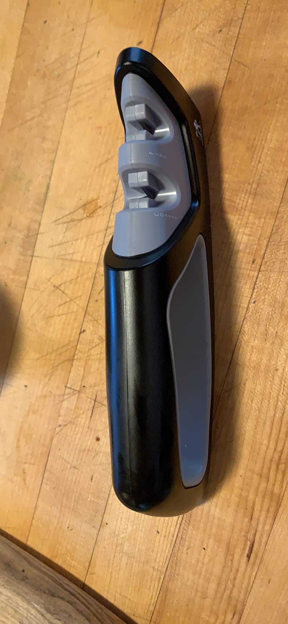 Henckels Handheld Knife Sharpener, Easy to Use, Ergonomic Non-Slip Handle | Restores Sharpness in seconds. Manual Pull Through Handheld Knife Sharpener. Easy to Use, Store and Is Durable and Effective. customer photo 1