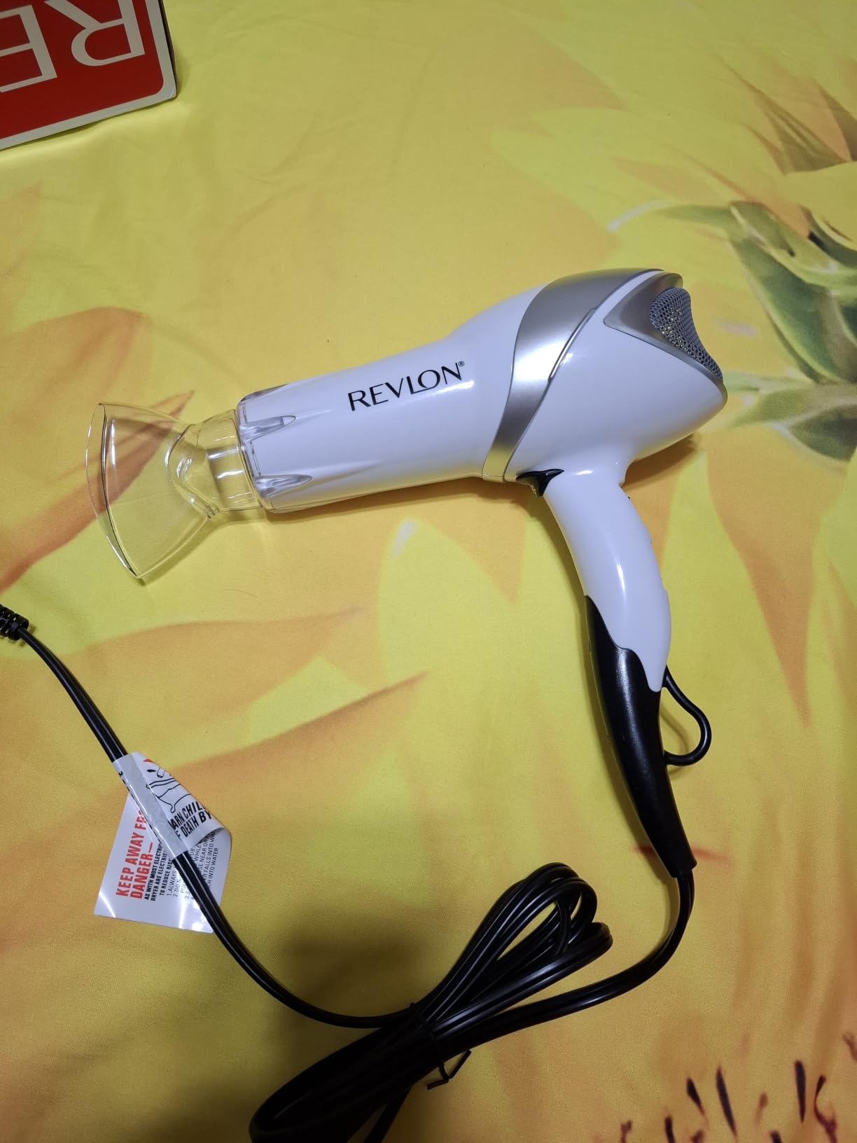 REVLON Infrared Ionic Hair Dryer with Diffuser & Concentrator, White | 2 Speed Settings, Tourmaline Technology for Frizz Control, 1875 Watt Power for Fast Drying, Suitable for All Hair Types customer photo 2