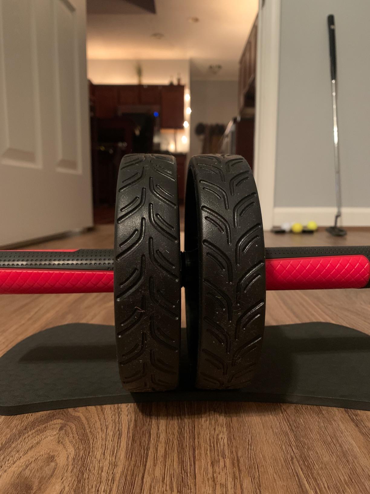 READAEER Ab Roller Wheel, Heavy Duty Workout Equipment for Home Gym, Professional Metal Handle with Rubber Surface Abdominal Exercise Wheel for Strength Training, Ab Wheel with Knee Pad customer photo 1