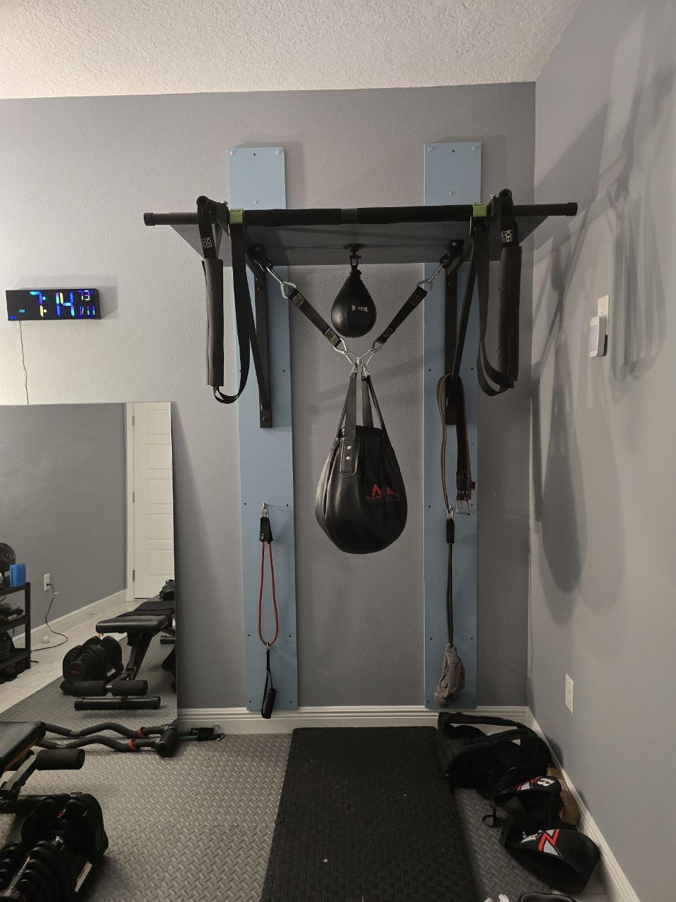 Hunter Leather Speed Bag for Boxing, Premium Cowhide Punching Speed Bag with Swivel, Lightweight Bladder for Fast Rebounds & Reflex Training customer photo 2