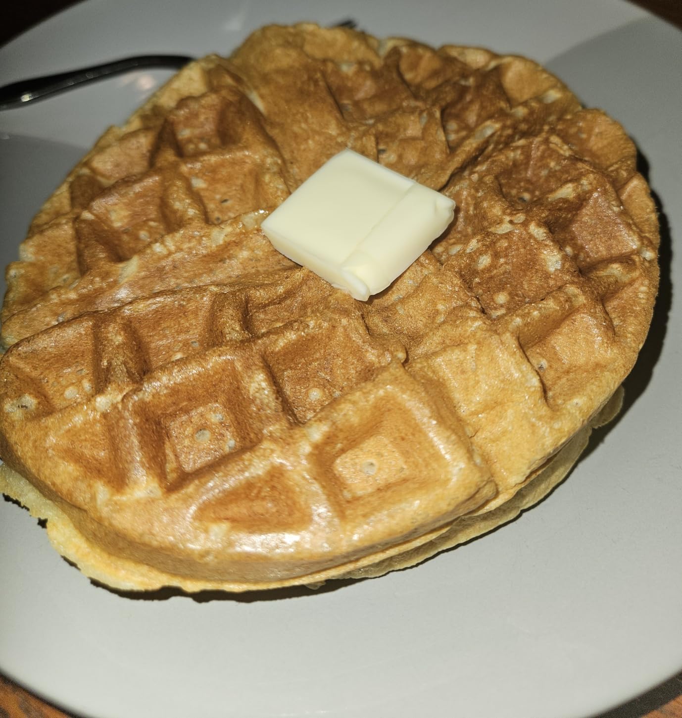 Chefman Anti-Overflow Belgian Waffle Maker with Shade Selector, Mess Free Moat, Cool Touch Handle customer photo 2