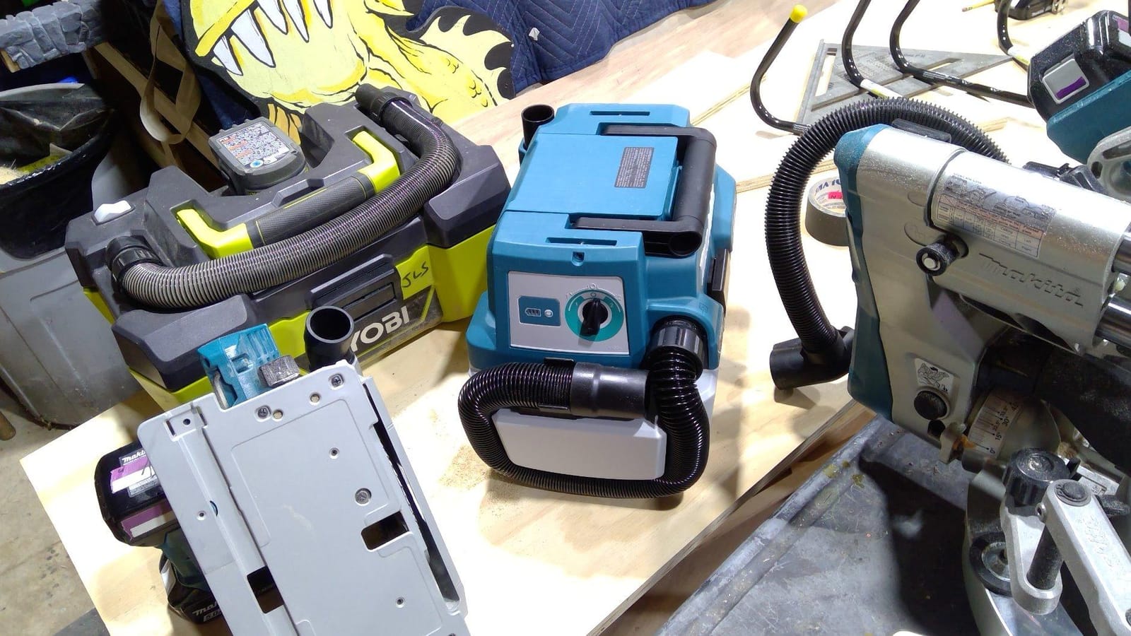 Makita XCV11Z 18V LXT Lithium-Ion Brushless Cordless 2 Gallon HEPA Filter Portable Wet/Dry Dust Extractor/Vacuum, Tool Only customer photo 2