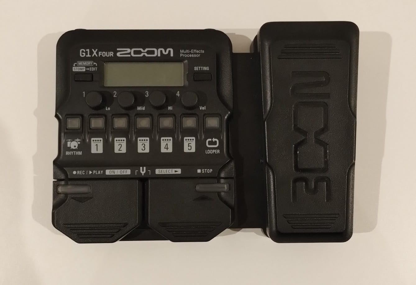 Zoom G1 Four Guitar Multi-Effects Processor customer photo 1