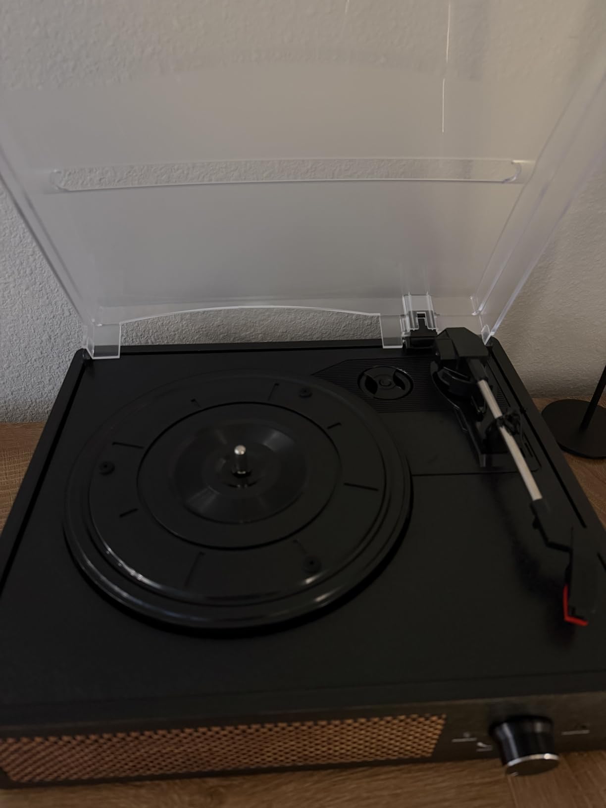 Vinyl Record Player Turntable with Built-in Bluetooth Receiver & 2 Stereo Speakers, 3 Speed 3 Size Portable Retro Record Player for Entertainment and Home Decoration customer photo 1