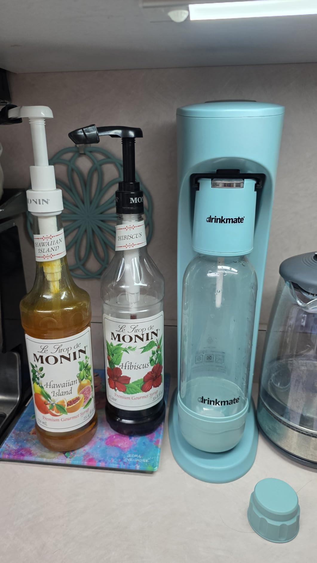 Drinkmate OmniFizz Sparkling Water Maker & Soda Streaming Machine | Carbonates Any Drink | STARTER KIT | Includes One 60L CO2 Cartridge + One BPA-Free Bottle (Royal Red) customer photo 1