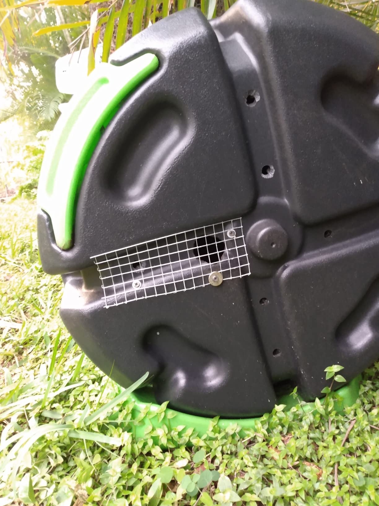 FCMP Outdoor HOTFROG Half Size Rolling Single Chamber Batch Tumbling Composter - Outdoor Rotating Garden Compost Bin (HF-RC2000WB-GRN) Black & Green (19-Gallon) customer photo 1