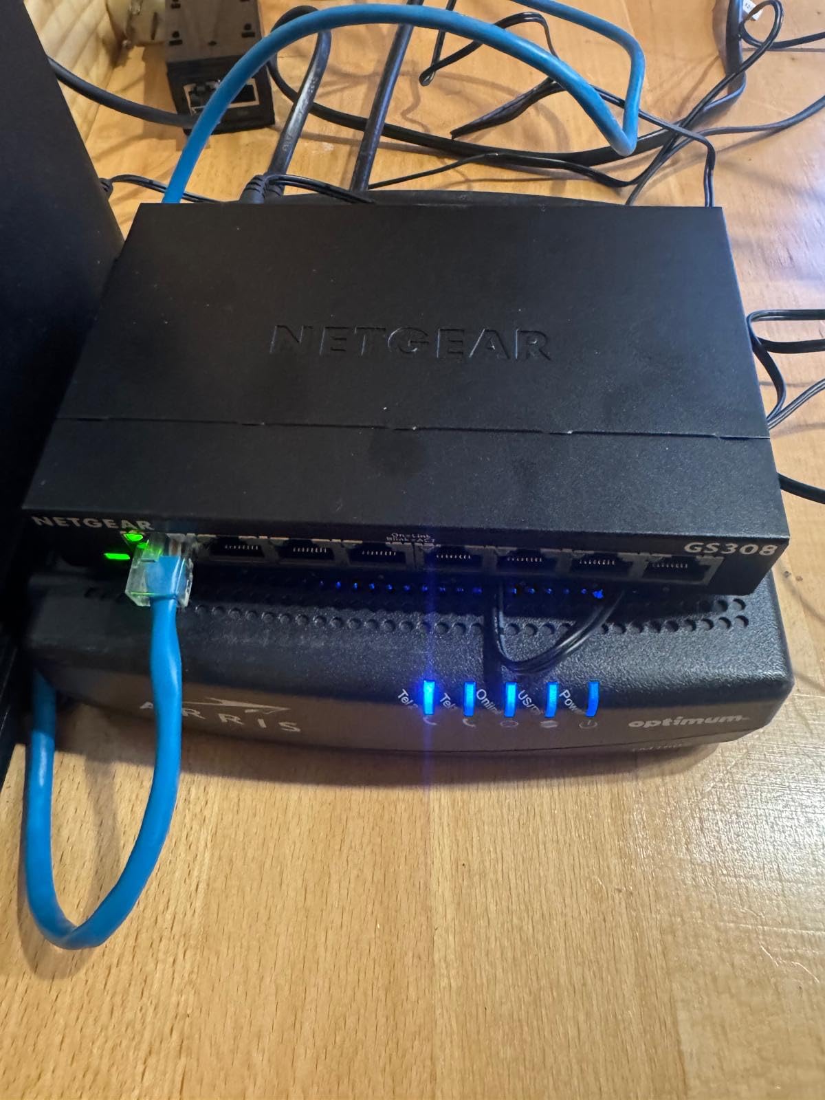NETGEAR 8-Port Gigabit Ethernet Unmanaged Network Switch (GS308) customer photo 1