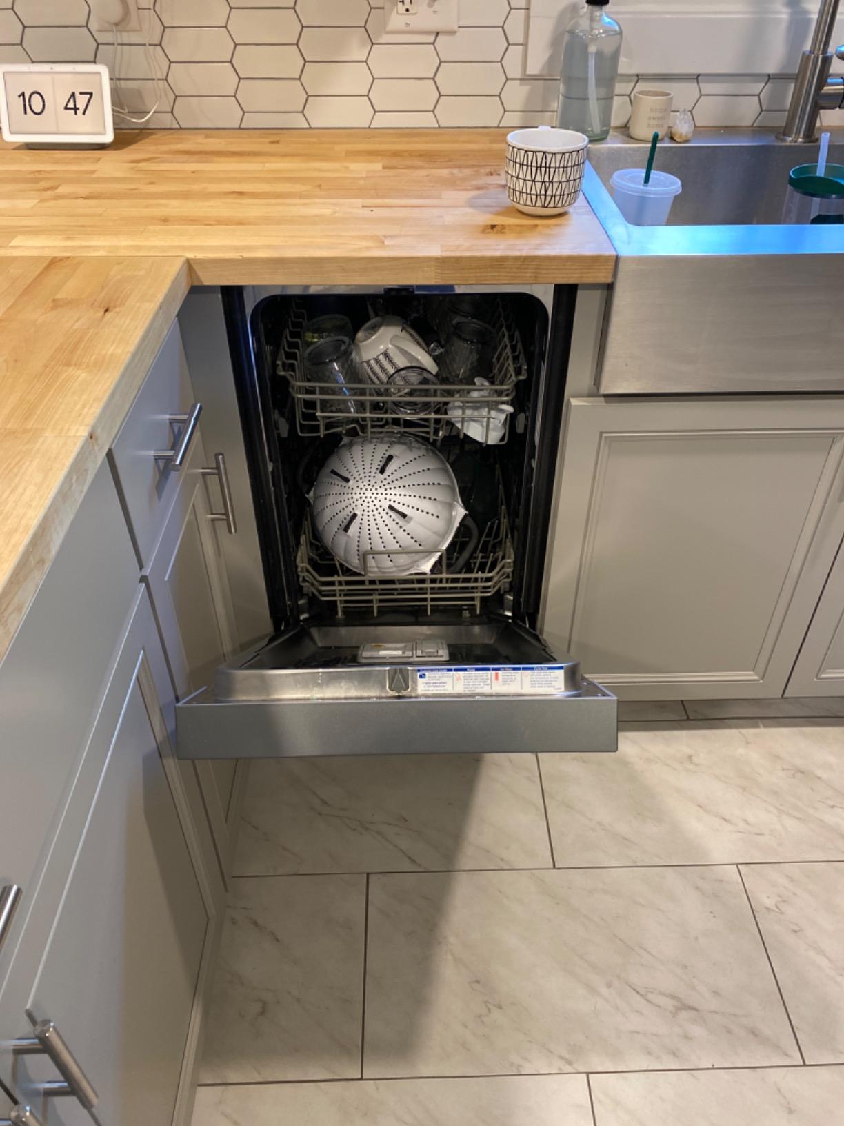 FRIGIDAIRE 18 in. ADA Compact Front Control Dishwasher in Stainless Steel with Dual Spray Arms, 52 dBA, includes room-of-choice delivery customer photo 1