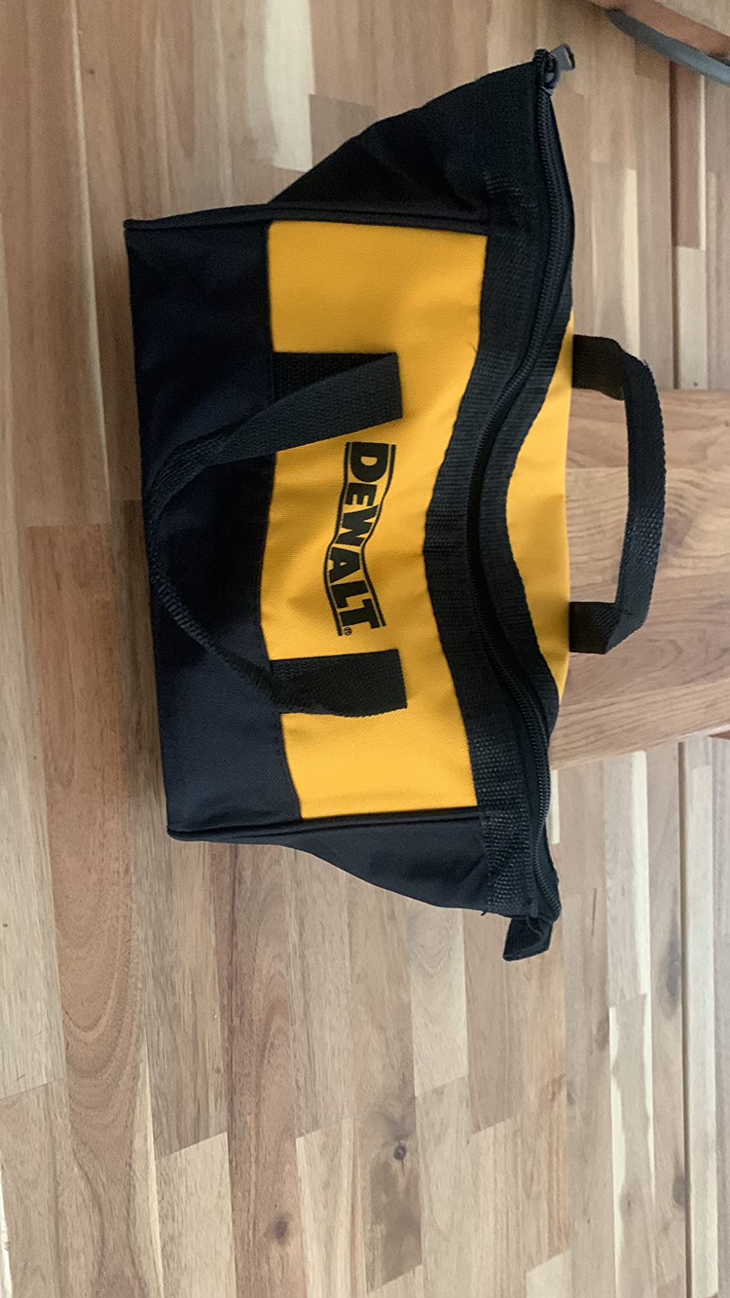 DEWALT 20V MAX Orbital Sander Cordless, 5-Inch Sander Tool, 2.Ah, 8,000-12,000 OPM, Variable Speed Dial, Storage Bag, Battery and Charger Included (DCW210D1) customer photo 2