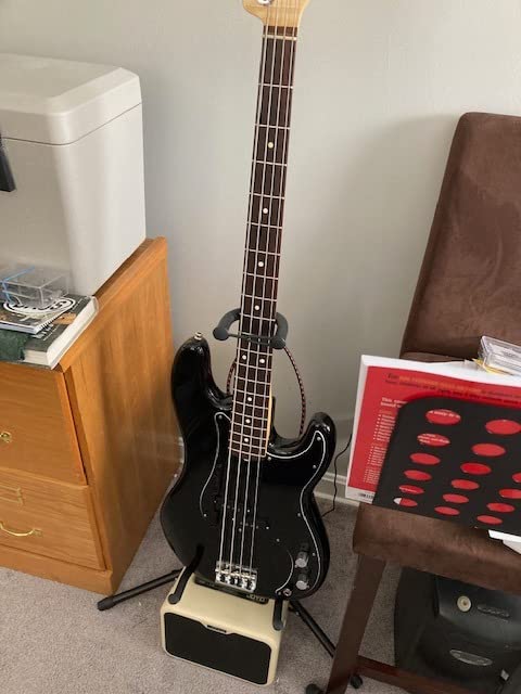 JOYO 10W Mini Bass Amp Bass Guitar Practice Amp Combo Bass Amplifier Portable Small Battery Powered Bass Amp Dual Channel (MA-10B) customer photo 1