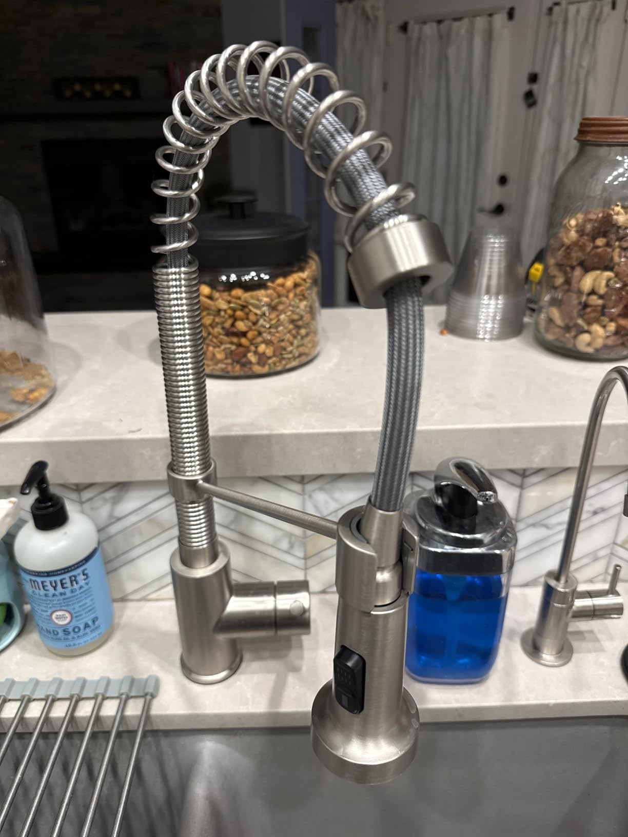 KRAUS Stainless Steel Matte Black Pull Down Kitchen Faucet KPF-1610SFSMB customer photo 2