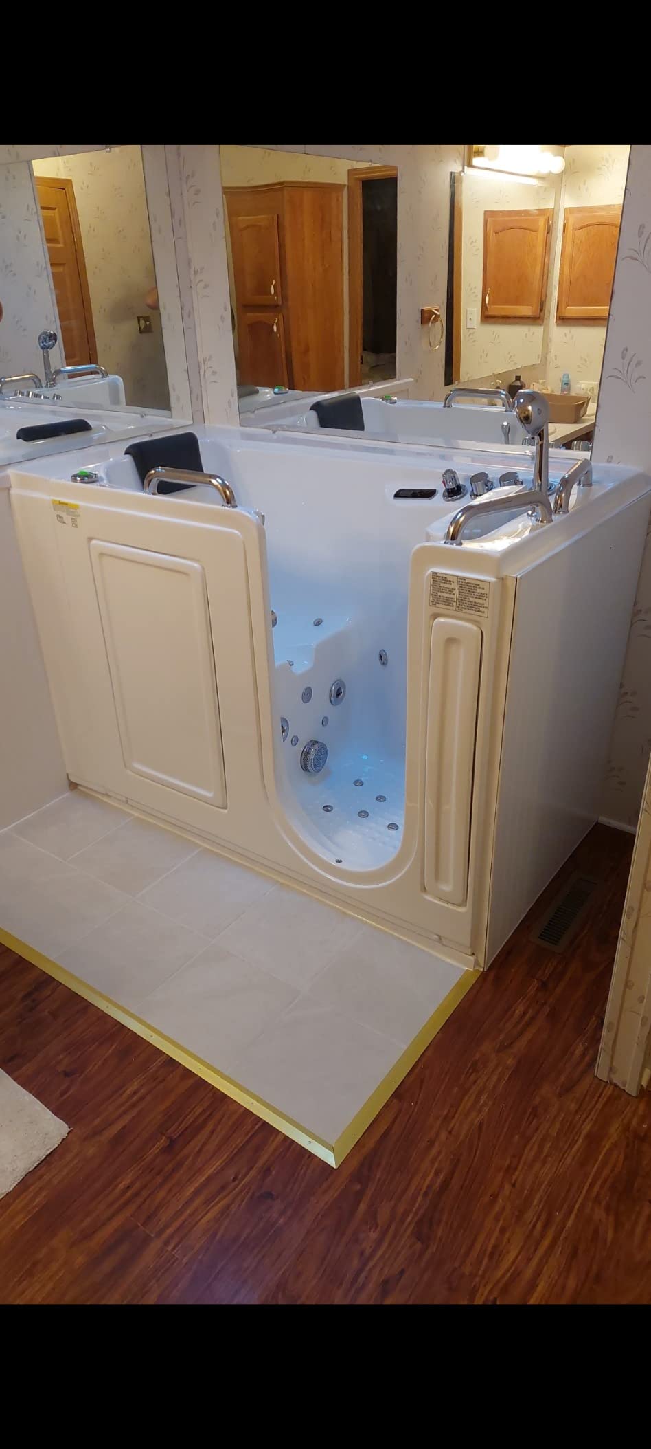 ANZZI Walk In Tub, 27 X 53 In, Left Drain, 12 Whirlpool & 18 Air Jets customer photo 1