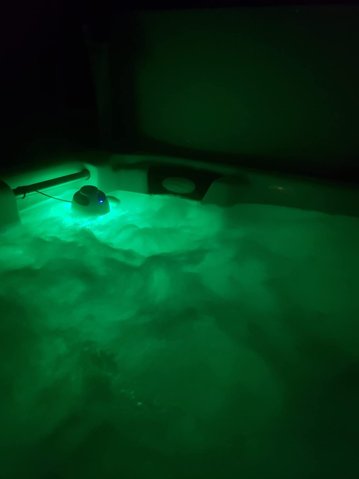 Bluetooth Pool Speaker with Colorful Light, Portable Floating Pool Speaker IP68 Waterproof, Built-in Mic, Floatable Crystal Clear Sound Wireless Bluetooth Hot Tub Speakers for Pools Spa Outdoor customer photo 1
