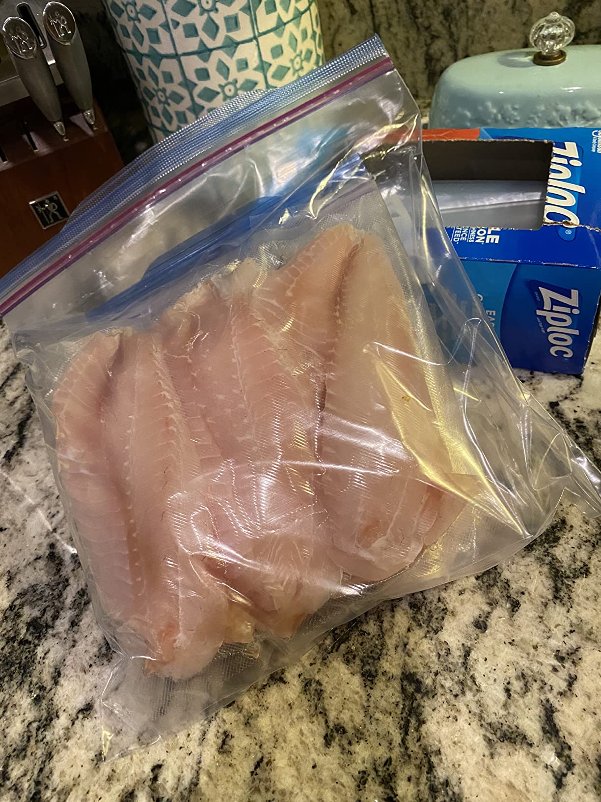 Anova Culinary Vacuum Sealer, Slim & Compact, Includes 10 Pre-Cut Bags (BPA-Free), Wet & Dry Dual Food Vacuum Sealer Machine for Sous Vide and Long-Term Storage, 2-Year Warranty customer photo 2