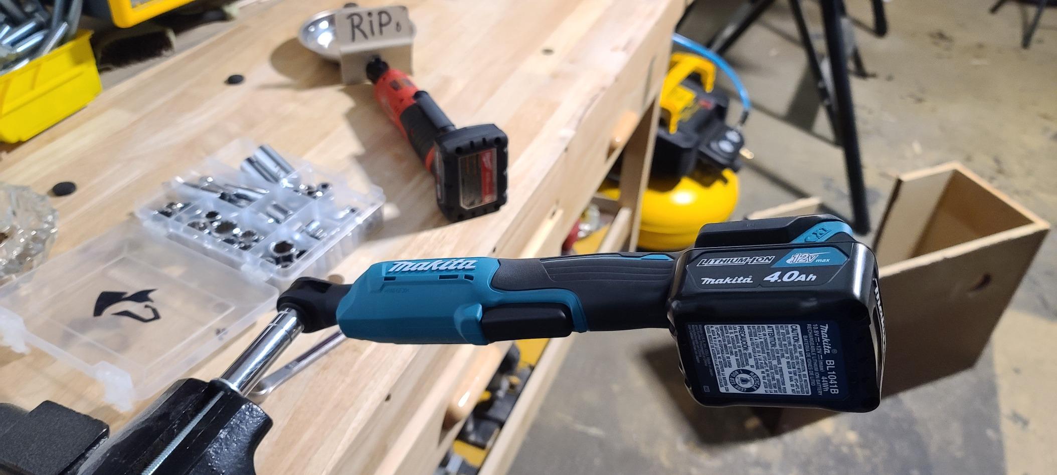 Makita RW01R1 12V max CXT® Lithium-Ion Cordless 3/8