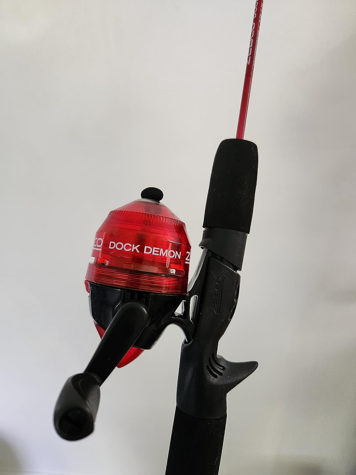 Zebco Dock Demon Spinning Reel or Spincast Reel and Fishing Rod Combo, 30-Inch Durable Fiberglass Rod, QuickSet Anti-Reverse Fishing Reel customer photo 1