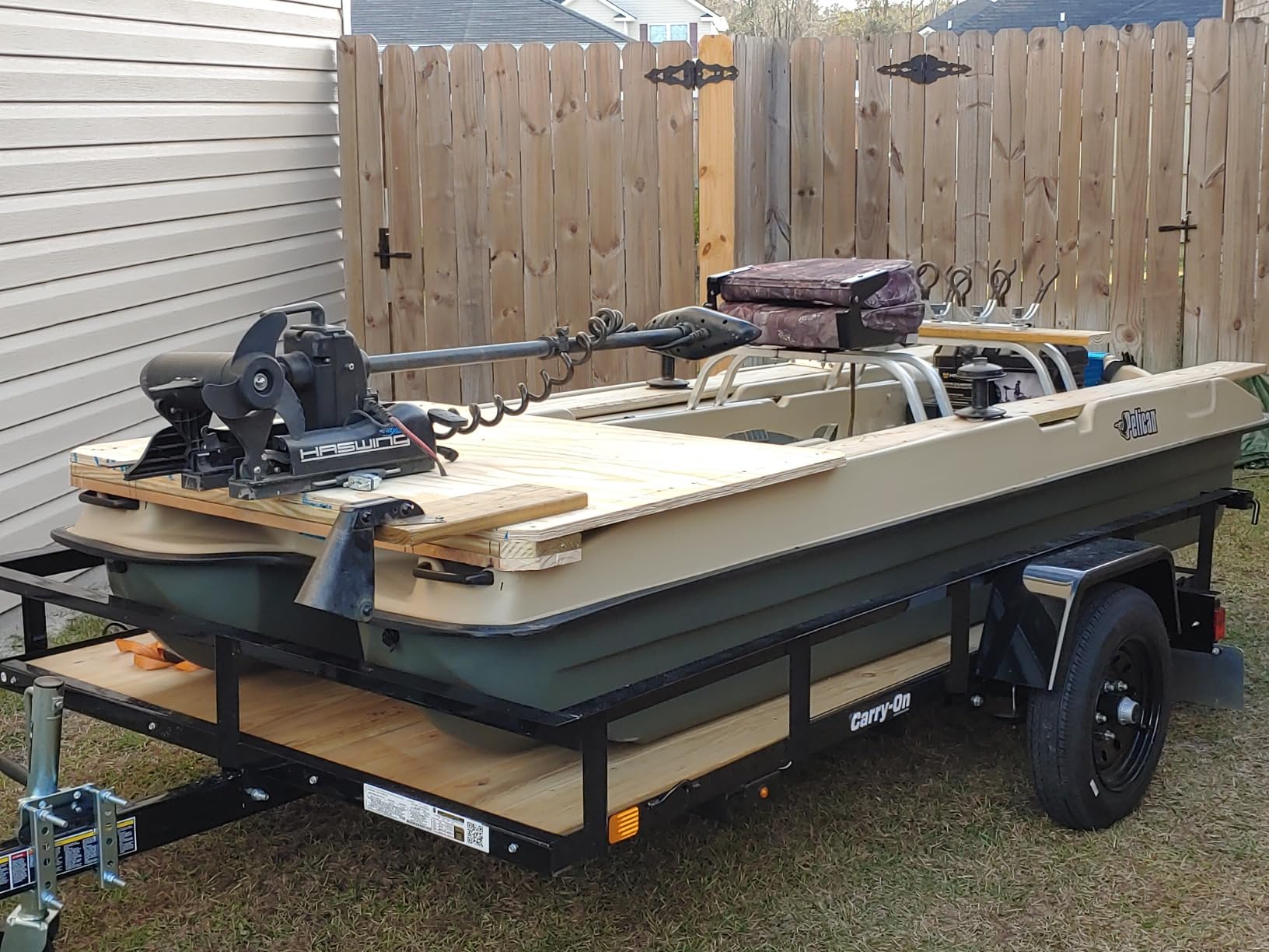 Pelican - Bass Raider 10E Angler Fishing Boat - 10.2 ft customer photo 2