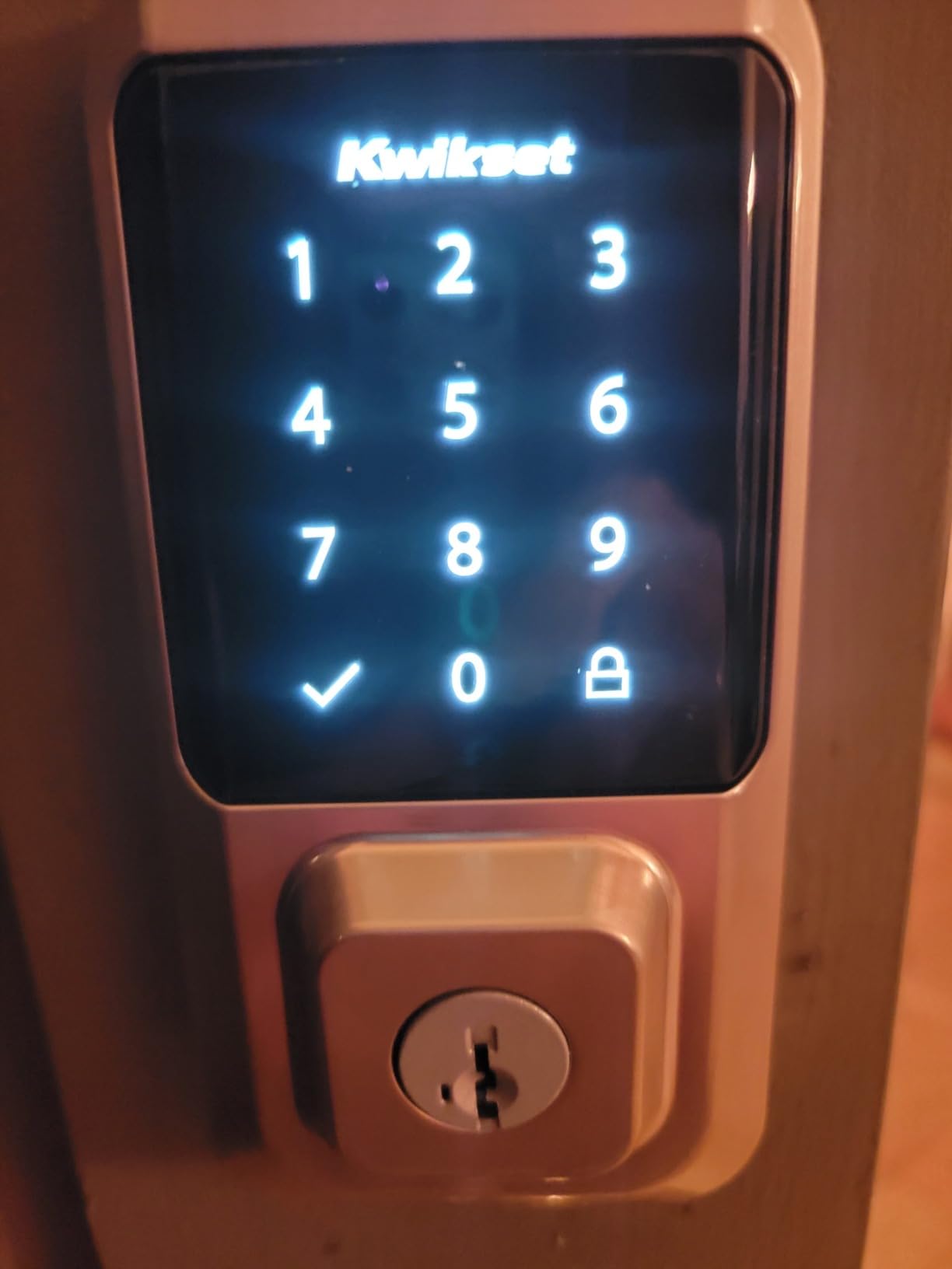 Kwikset Halo Wi-Fi Smart Lock, Keyless Entry Front Door Touchscreen Deadbolt, Matte Black Finish, Grade AAA Certified, UL Listed, Easy Install No Hub, App Control customer photo 2